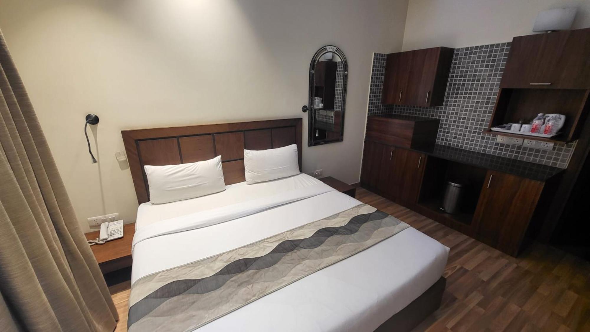Uds Villa Scandinavian B&B - Next To Vfs Neu-Delhi Exterior foto